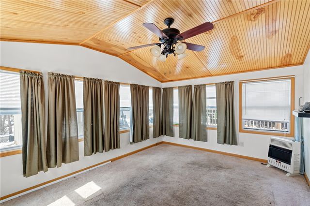 109 N Main St, Houston, PA 15342