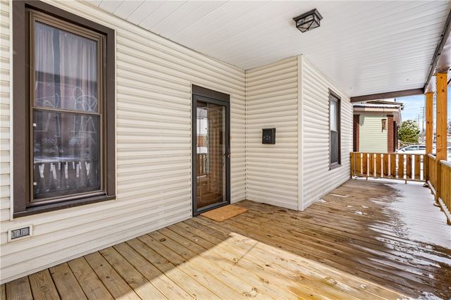 109 N Main St, Houston, PA 15342