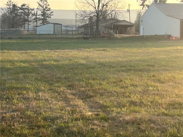 10390 Eden Road, Ola, AR 72853