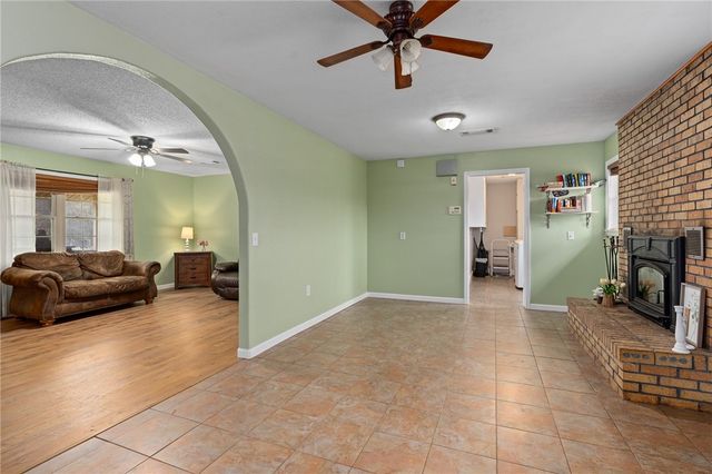 10390 Eden Road, Ola, AR 72853