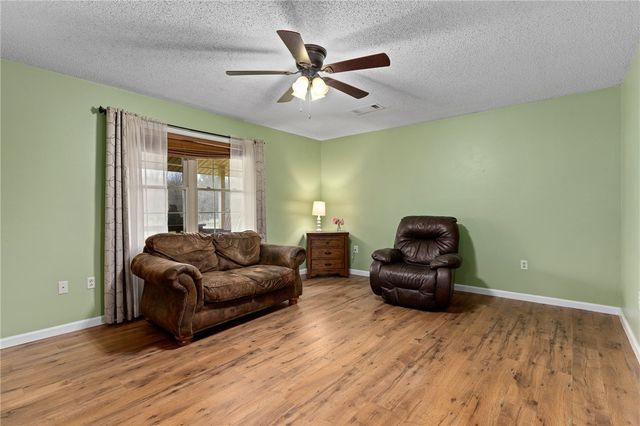 10390 Eden Road, Ola, AR 72853