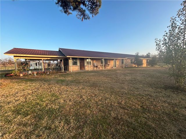 10390 Eden Road, Ola, AR 72853