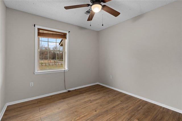 10390 Eden Road, Ola, AR 72853