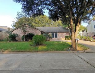 1930 Pepperwood Lane, Houston, TX 77084