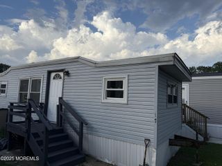 17 Gary Avenue, Keansburg, NJ 07734