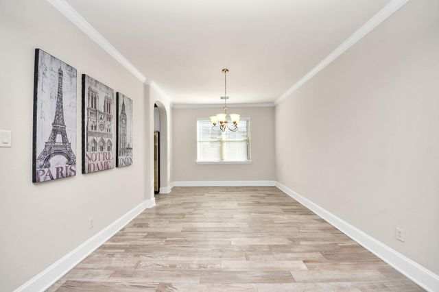 143 W Wading Pond Circle, Tomball, TX 77375