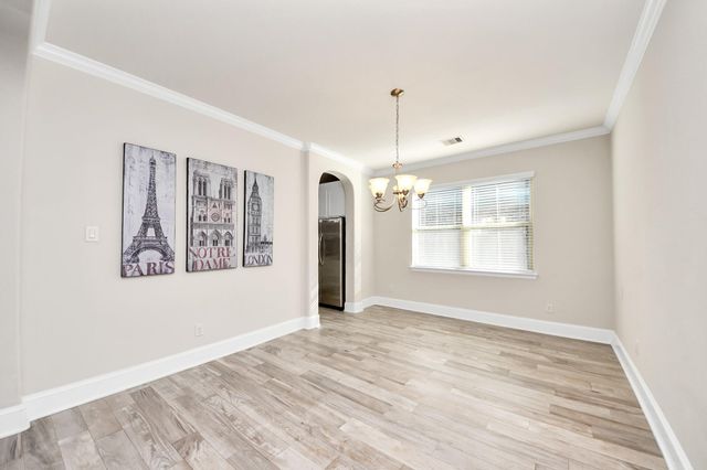 143 W Wading Pond Circle, Tomball, TX 77375