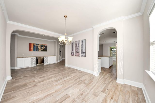 143 W Wading Pond Circle, Tomball, TX 77375