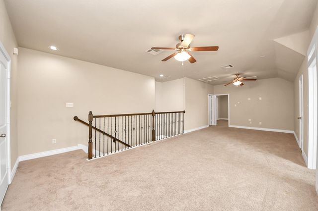 143 W Wading Pond Circle, Tomball, TX 77375