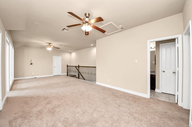 143 W Wading Pond Circle, Tomball, TX 77375