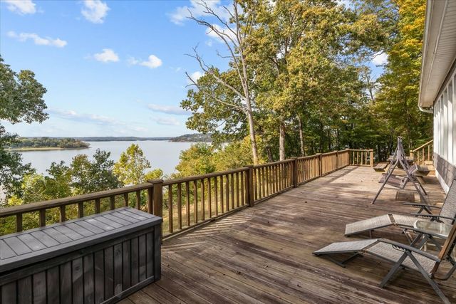 38 Lakeland Rd, Waverly, TN 37185