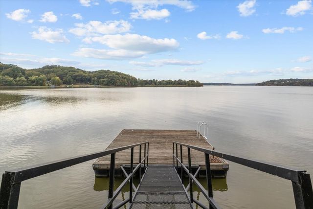 38 Lakeland Rd, Waverly, TN 37185