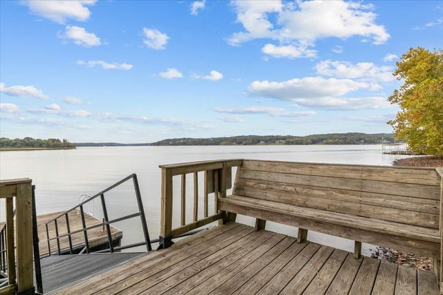 38 Lakeland Rd, Waverly, TN 37185