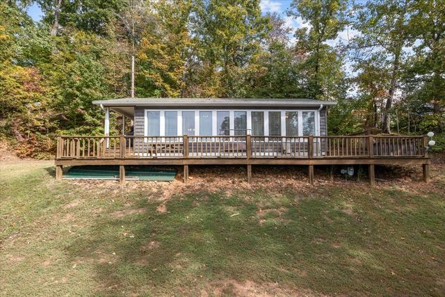 38 Lakeland Rd, Waverly, TN 37185