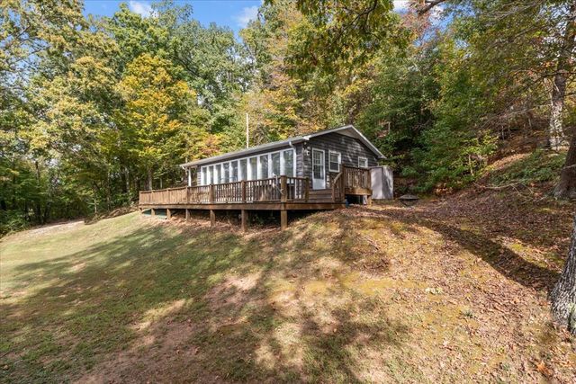 38 Lakeland Rd, Waverly, TN 37185