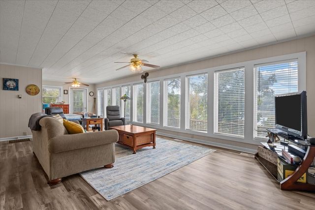 38 Lakeland Rd, Waverly, TN 37185