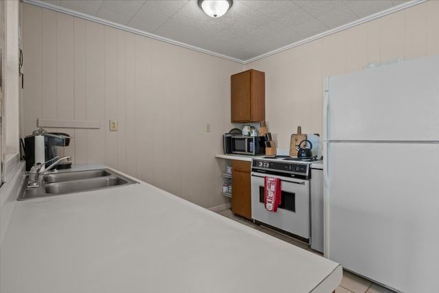 38 Lakeland Rd, Waverly, TN 37185