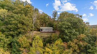 38 Lakeland Rd, Waverly, TN 37185