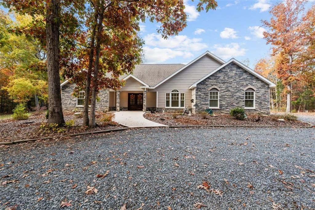 2132 Sunbeam Court, Asheboro, NC 27205