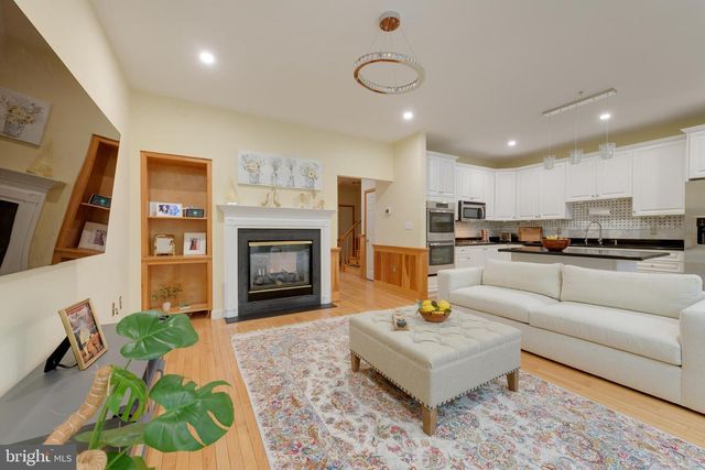 1120 BRIANS WAY, Wayne, PA 19087