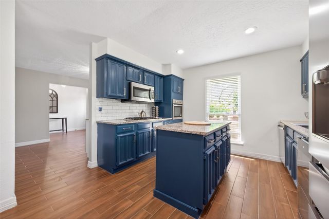 5722 Arncliffe Drive, Houston, TX 77088