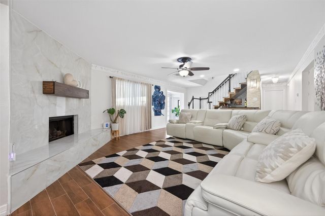 5722 Arncliffe Drive, Houston, TX 77088