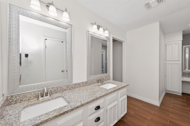 5722 Arncliffe Drive, Houston, TX 77088