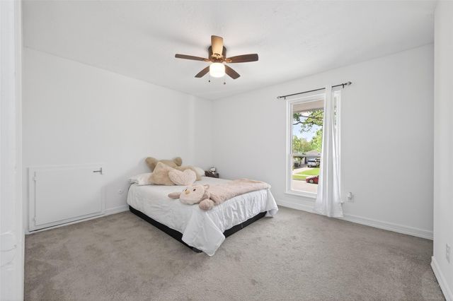 5722 Arncliffe Drive, Houston, TX 77088