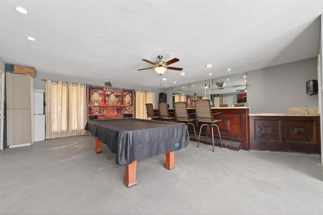 5722 Arncliffe Drive, Houston, TX 77088