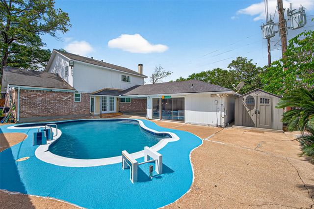 5722 Arncliffe Drive, Houston, TX 77088