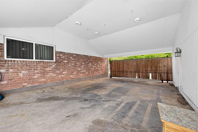 5722 Arncliffe Drive, Houston, TX 77088