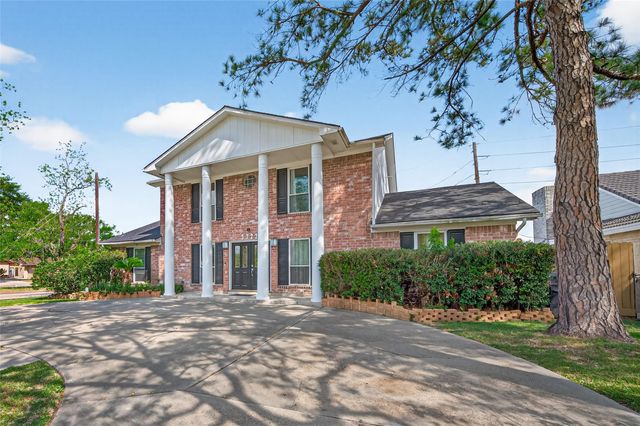 5722 Arncliffe Drive, Houston, TX 77088