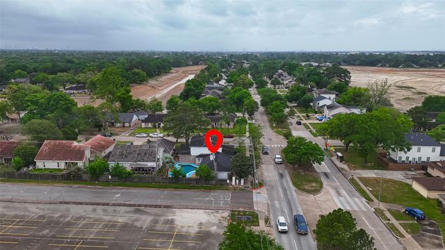 5722 Arncliffe Drive, Houston, TX 77088