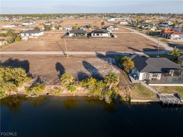 1418 NW 33rd PL, Cape Coral, FL 33993