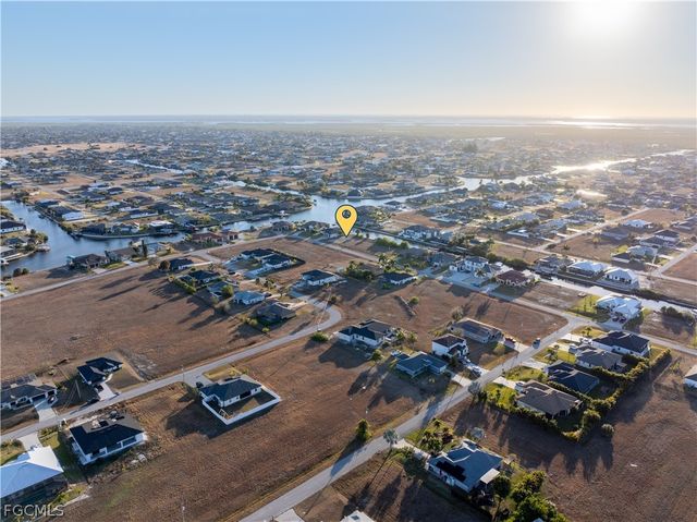 1418 NW 33rd PL, Cape Coral, FL 33993