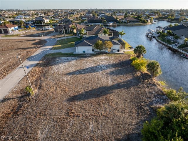 1418 NW 33rd PL, Cape Coral, FL 33993