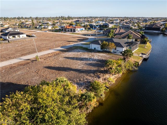 1418 NW 33rd PL, Cape Coral, FL 33993