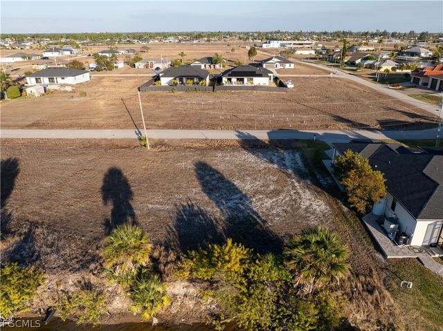 1418 NW 33rd PL, Cape Coral, FL 33993