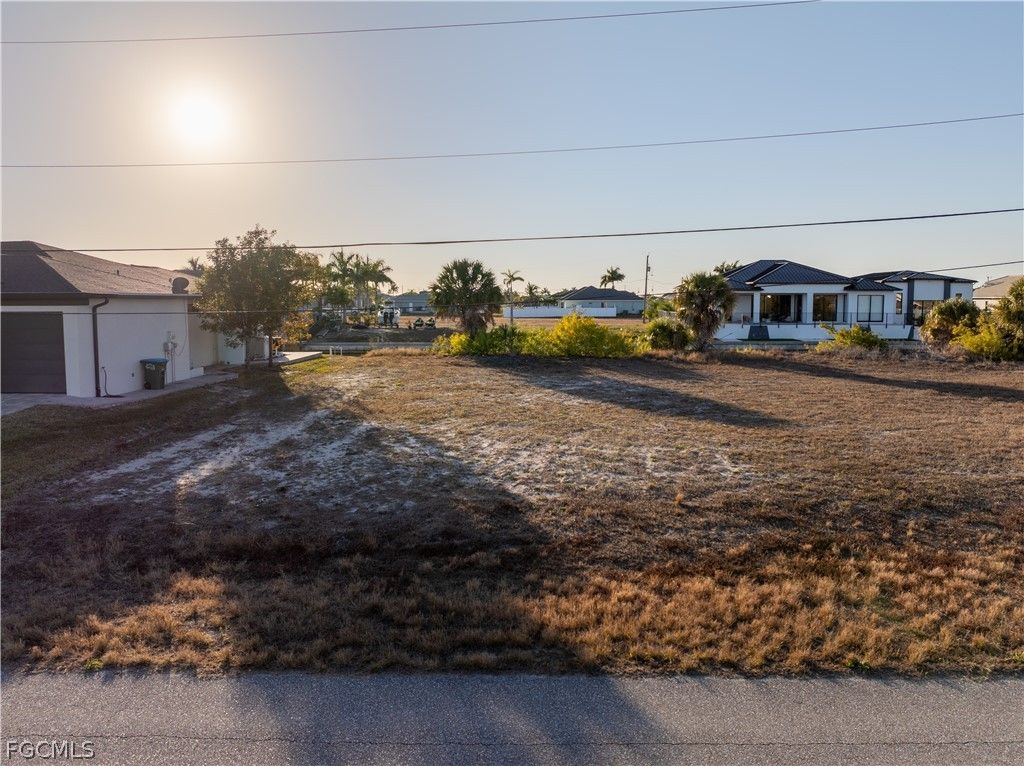 1418 NW 33rd PL, Cape Coral, FL 33993