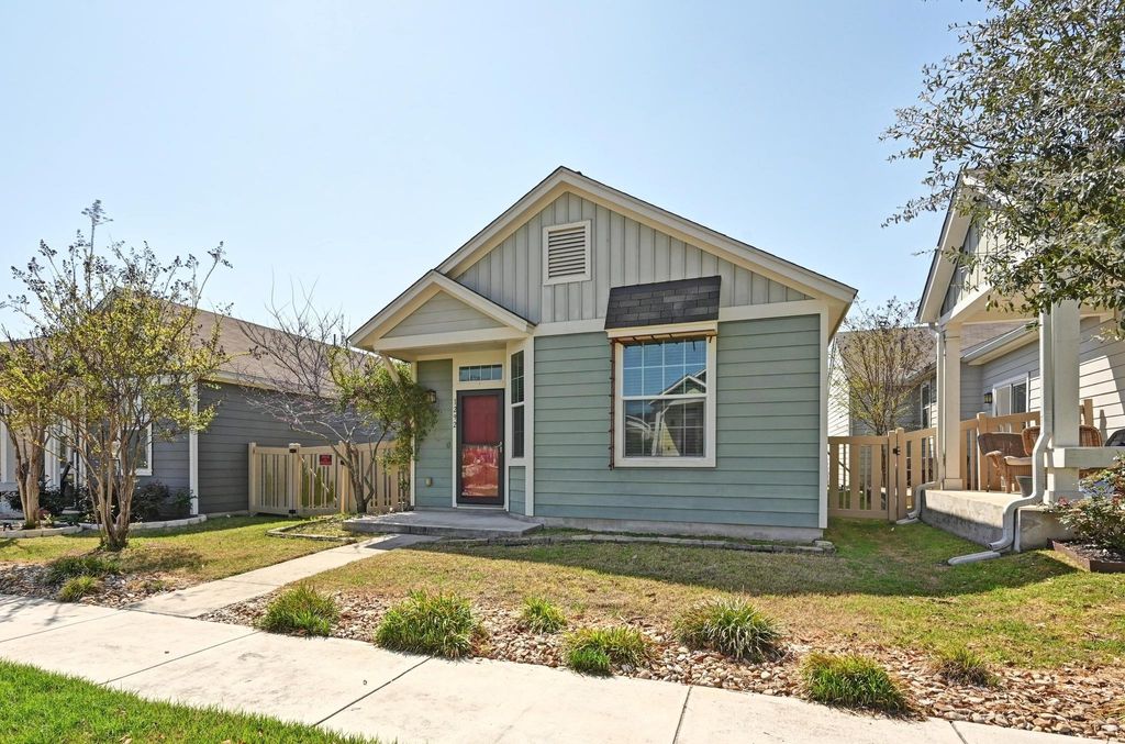 1292 Nevarez, Kyle, TX 78640