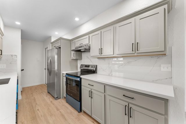 11003 Landsbury Court, Houston, TX 77099