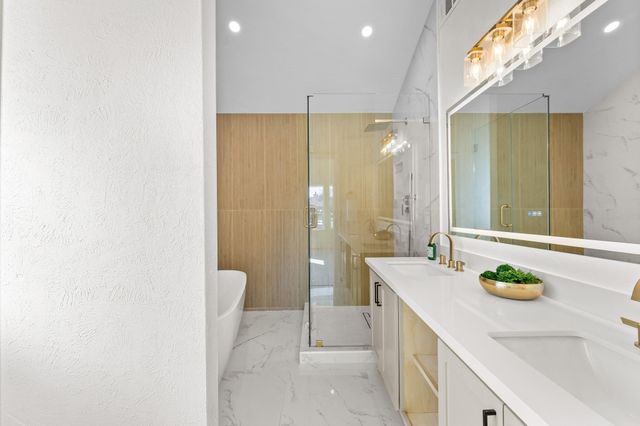 11003 Landsbury Court, Houston, TX 77099