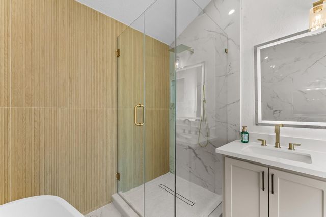 11003 Landsbury Court, Houston, TX 77099