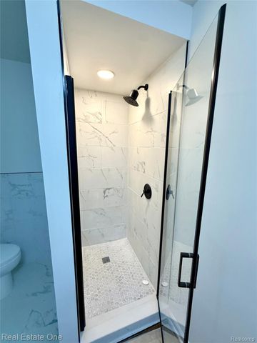 3210 Lake George Road, Oakland Charter Township, MI 48363