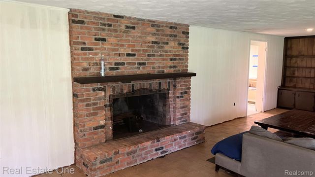 3210 Lake George Road, Oakland Charter Township, MI 48363