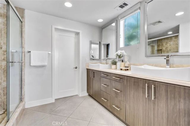 600 Rockfeller, Irvine, CA 92612