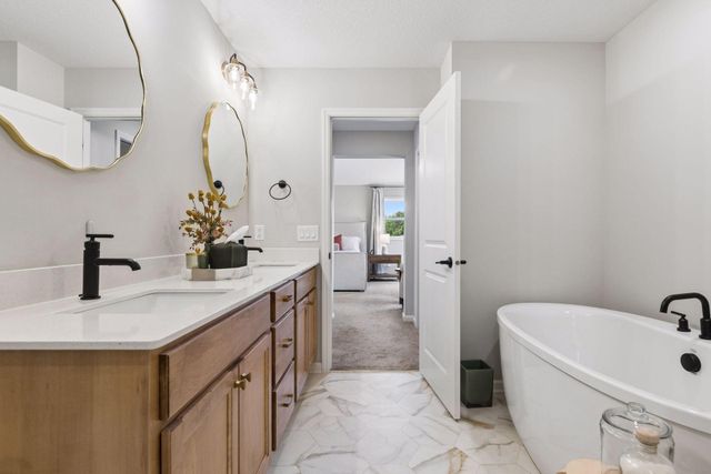8143 Haywood Drive, Lino Lakes, MN 55014