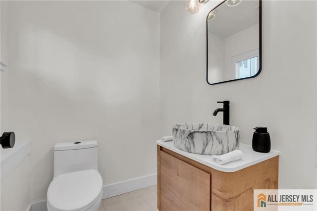 52 Gaub Road, Old Bridge, NJ 08857