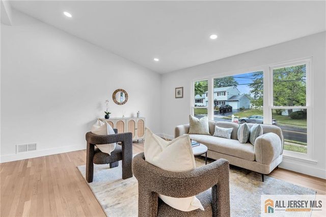 52 Gaub Road, Old Bridge, NJ 08857
