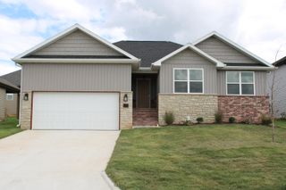 1102 South Swift, Ozark, MO 65721